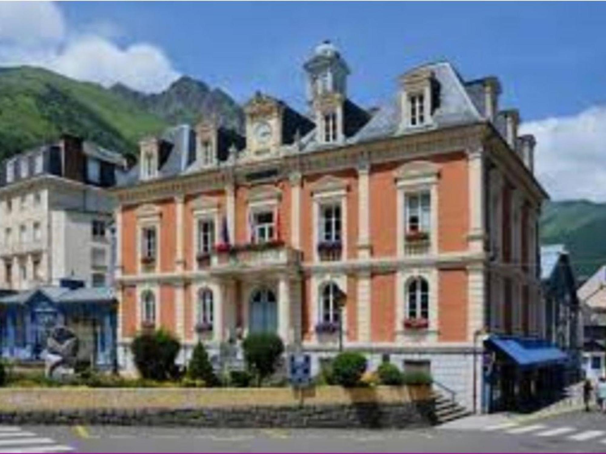 T2 Renove Avec Terrasse, Parking Prive, Local Velos A Cauterets - Fr-1-401-290 외부 사진